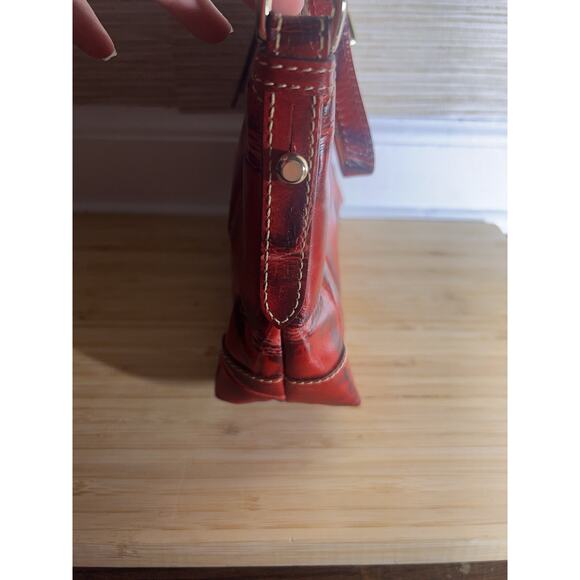 Dooney and Bourke Red Crocodile Print Shoulder bag - Picture 6 of 12